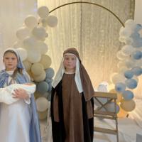 Dzieci w strojach Maryji i Józefa