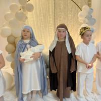 Dzieci w strojach Maryji i Józefa